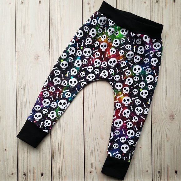 NEW Rainbow Skulls Jogger Pants - 2T-3T - Picture 1 of 4